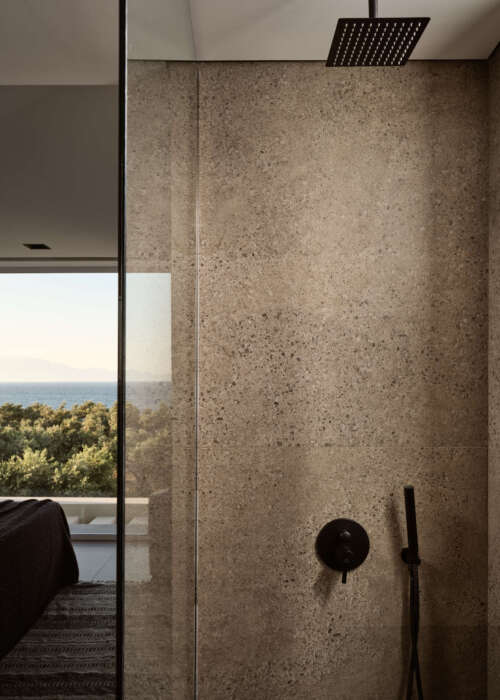 En-suite walk in shower.